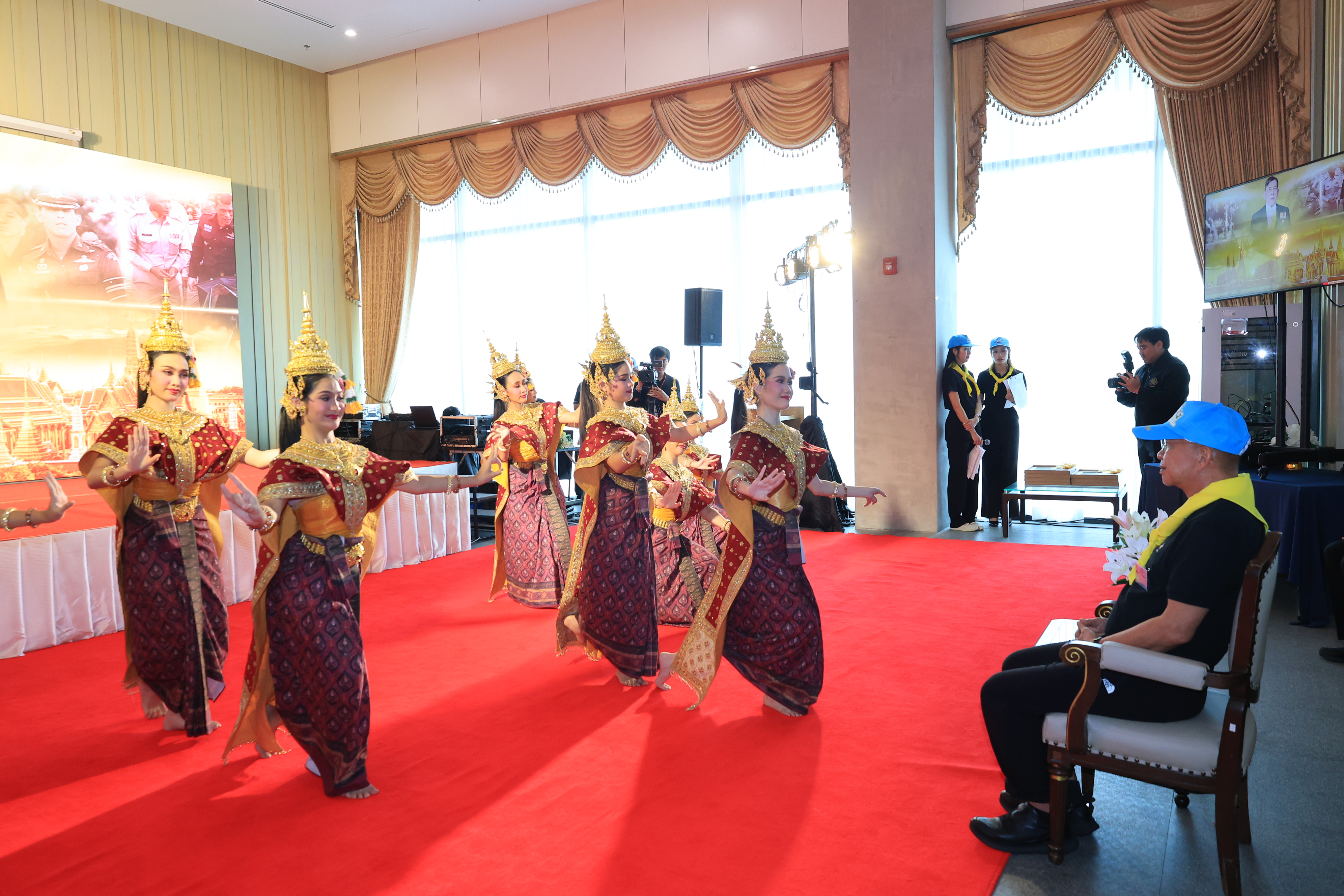 title - ส.ป.ก. ร่วมจัดงานนิทรรศการเฉลิมพระเกียรติพระบาทสมเด็จพระเจ้าอยู่หัว เนื่องในโอกาสมหามงคลเฉลิมพระชนมพรรษา 74 พรรษา 28 กรกฎาคม 2569 “ตามรอยเบื้องพระยุคลบาท น้อมสํานึกในพระมหากรุณาธิคุณ”